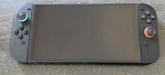 Nintendo Switch 2 mit 2 Spielen und Pro Controller - 3